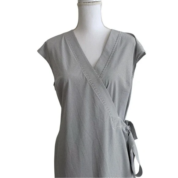 Athleta Newport Wrap Dress City Stripe Black/Sea Salt Medium - Picture 10 of 13